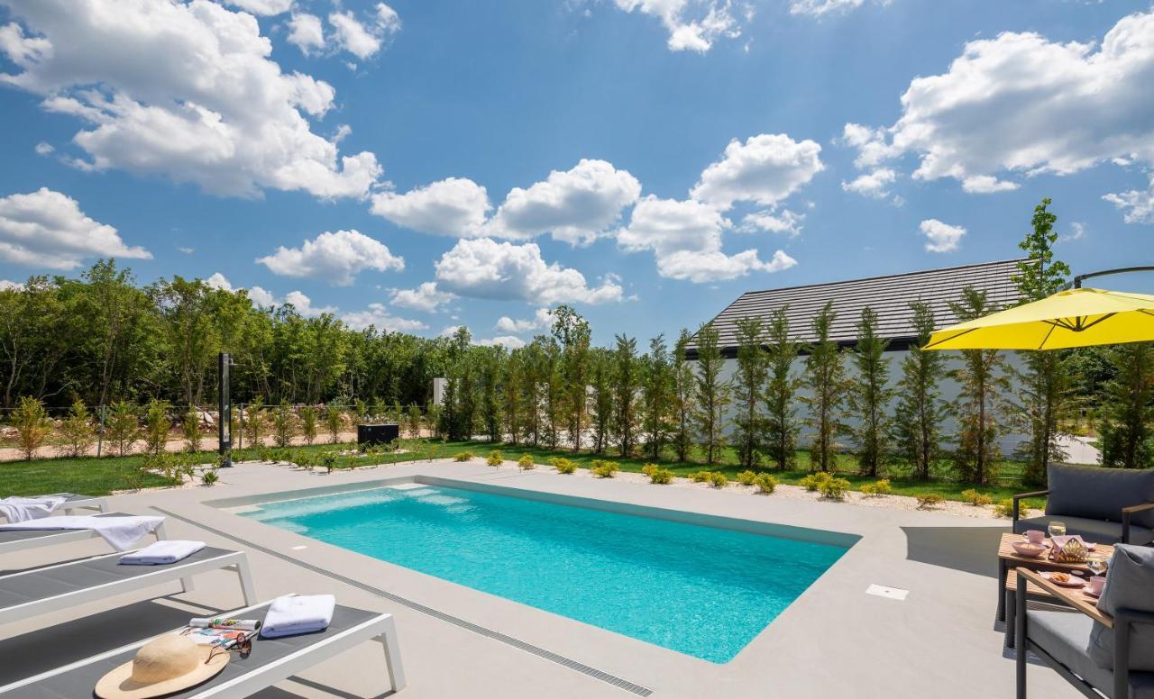 Bandelli Villas Oklaj エクステリア 写真