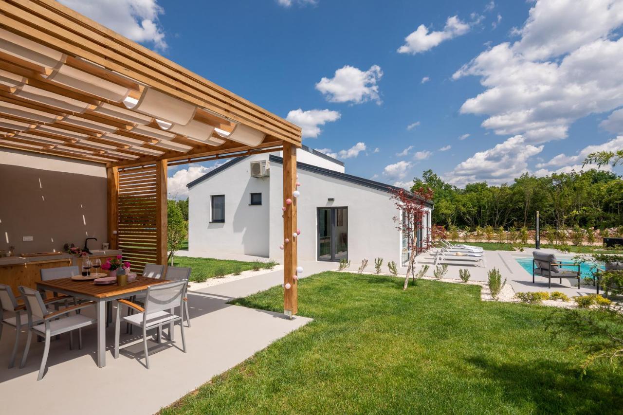 Bandelli Villas Oklaj エクステリア 写真