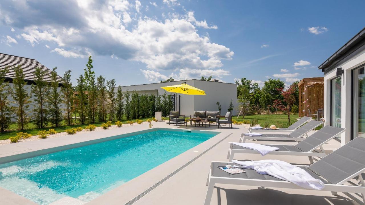 Bandelli Villas Oklaj エクステリア 写真