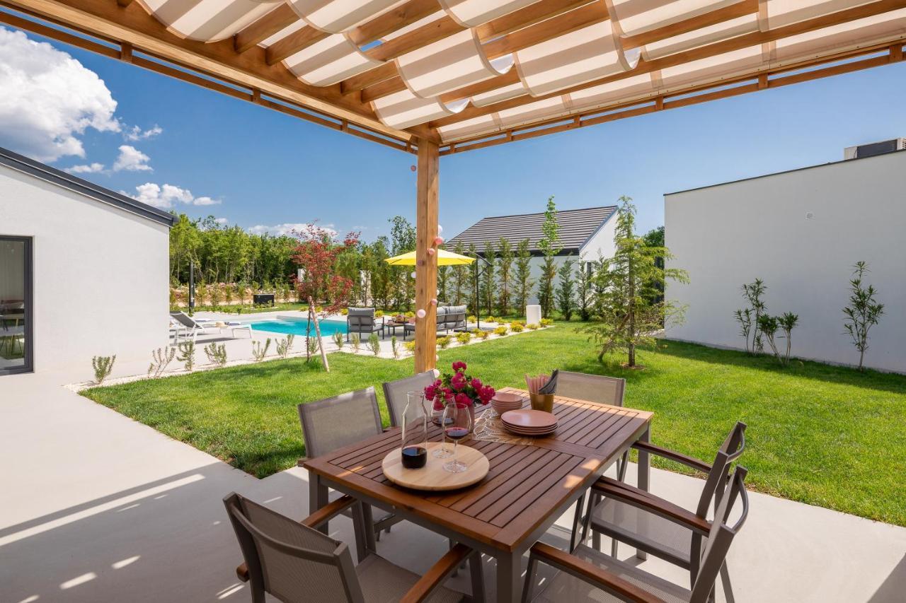 Bandelli Villas Oklaj エクステリア 写真