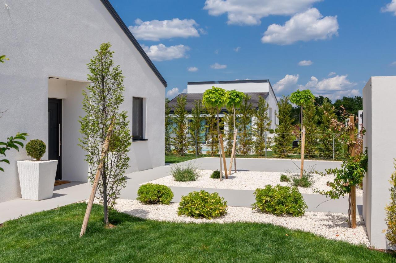 Bandelli Villas Oklaj エクステリア 写真