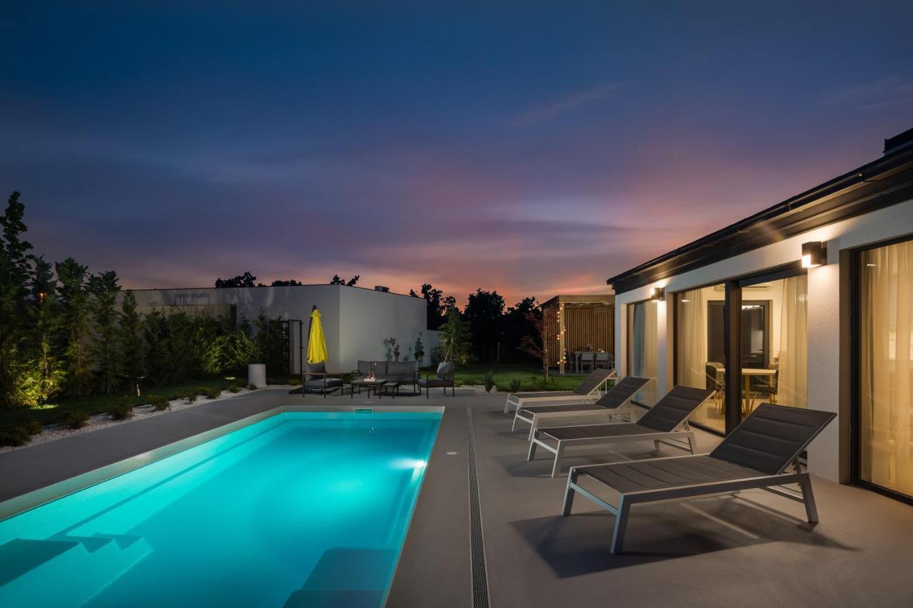 Bandelli Villas Oklaj エクステリア 写真