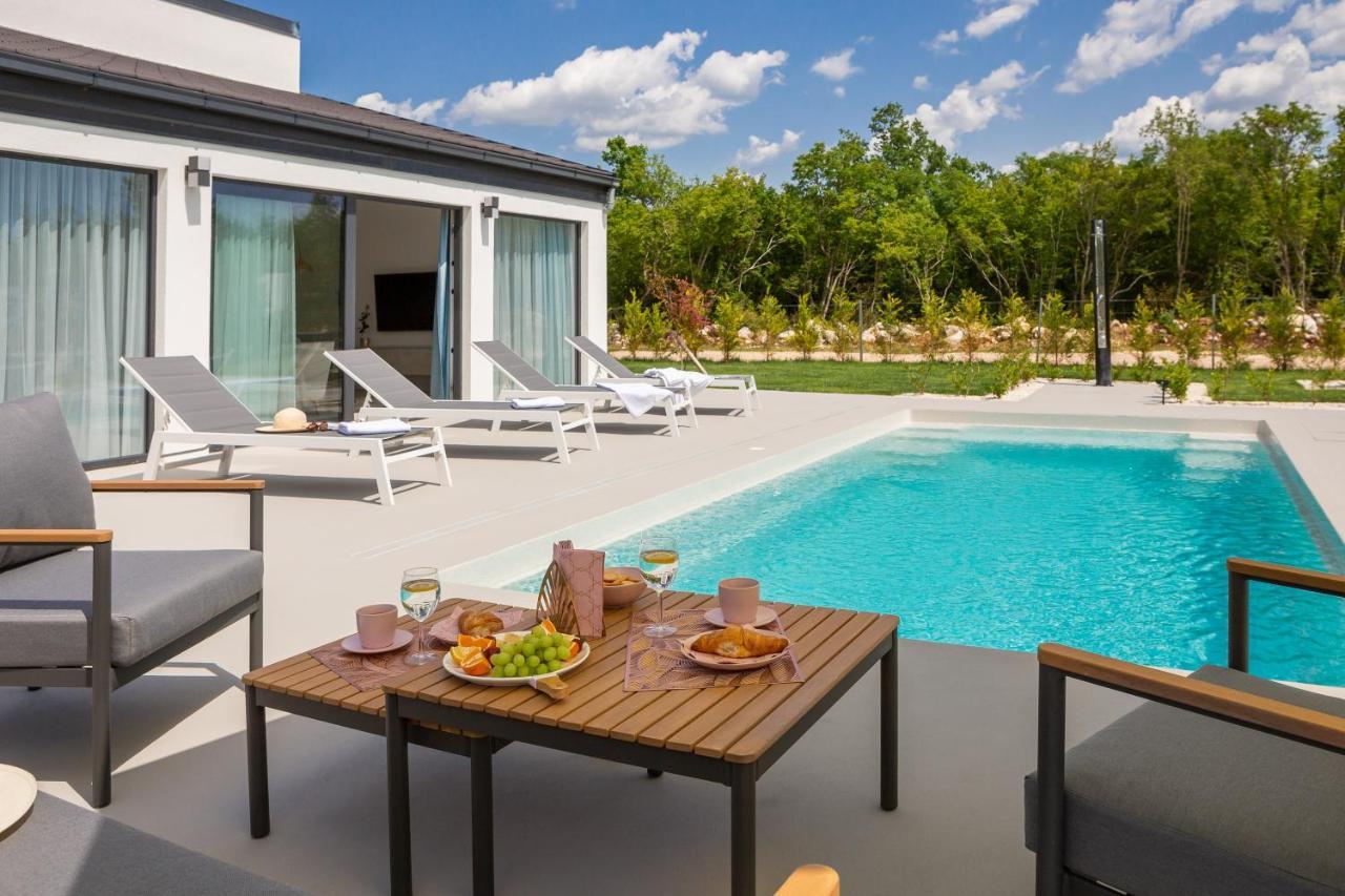 Bandelli Villas Oklaj エクステリア 写真