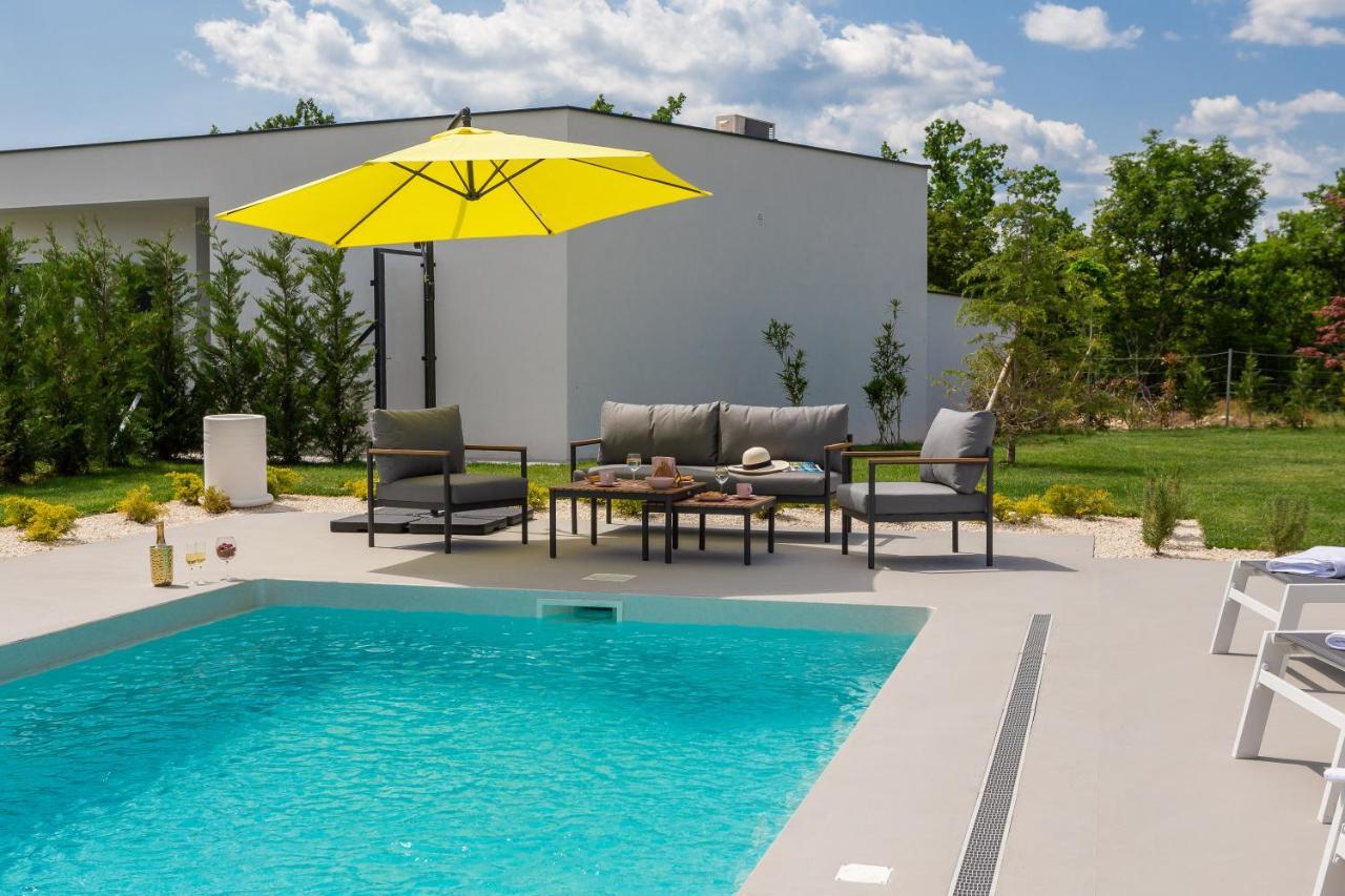 Bandelli Villas Oklaj エクステリア 写真