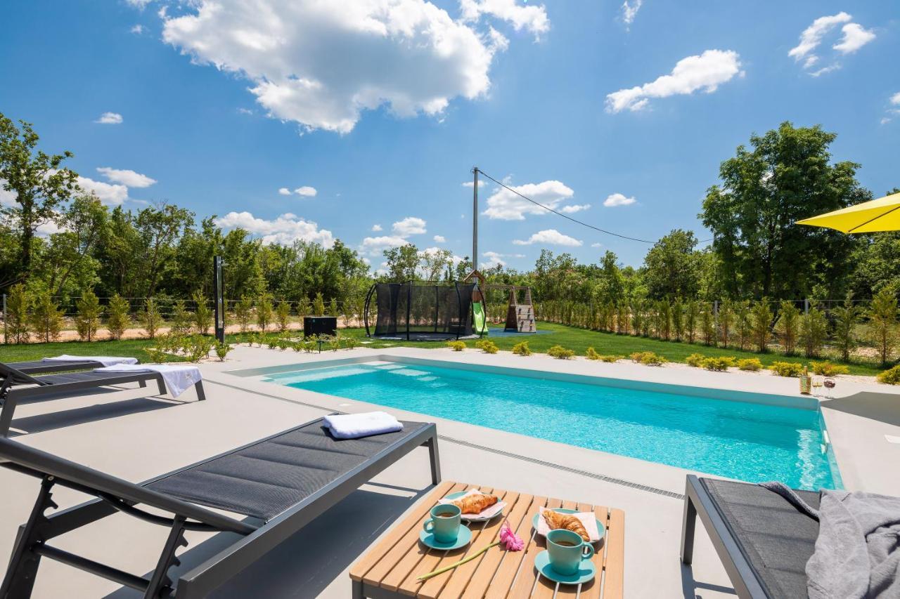 Bandelli Villas Oklaj エクステリア 写真