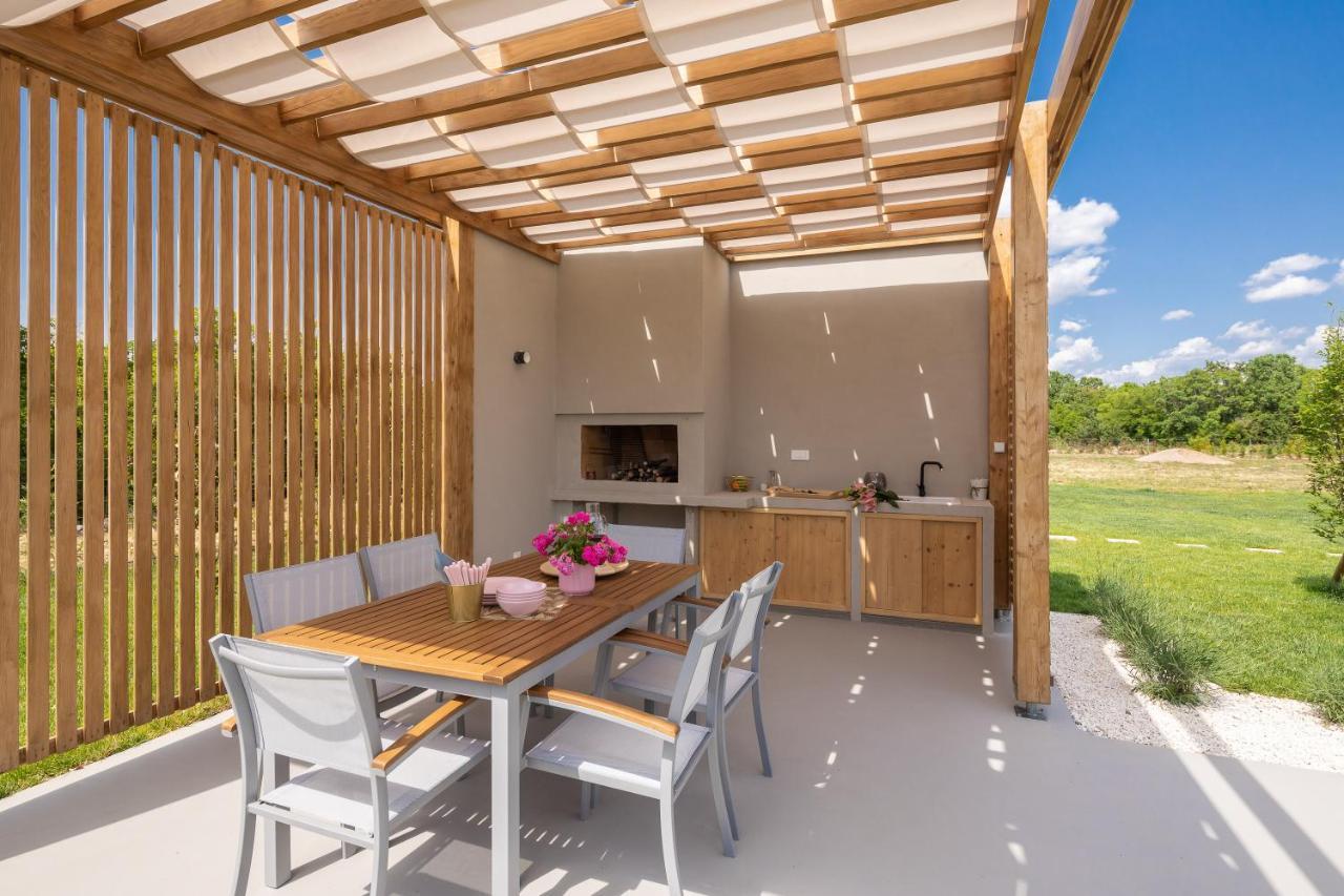 Bandelli Villas Oklaj エクステリア 写真